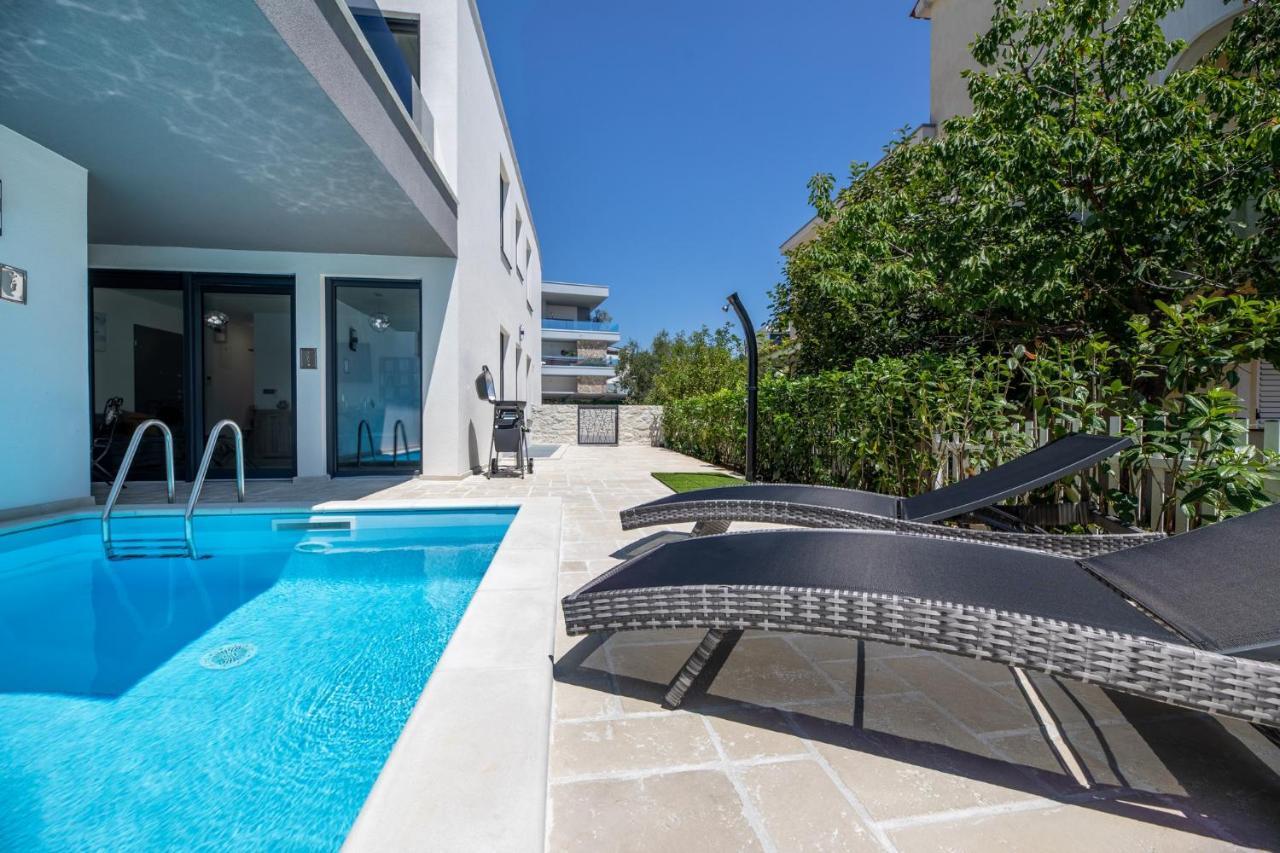 Luxury Villa Adria Apartments 克尔克 外观 照片