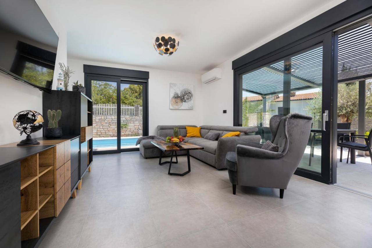 Luxury Villa Adria Apartments 克尔克 外观 照片