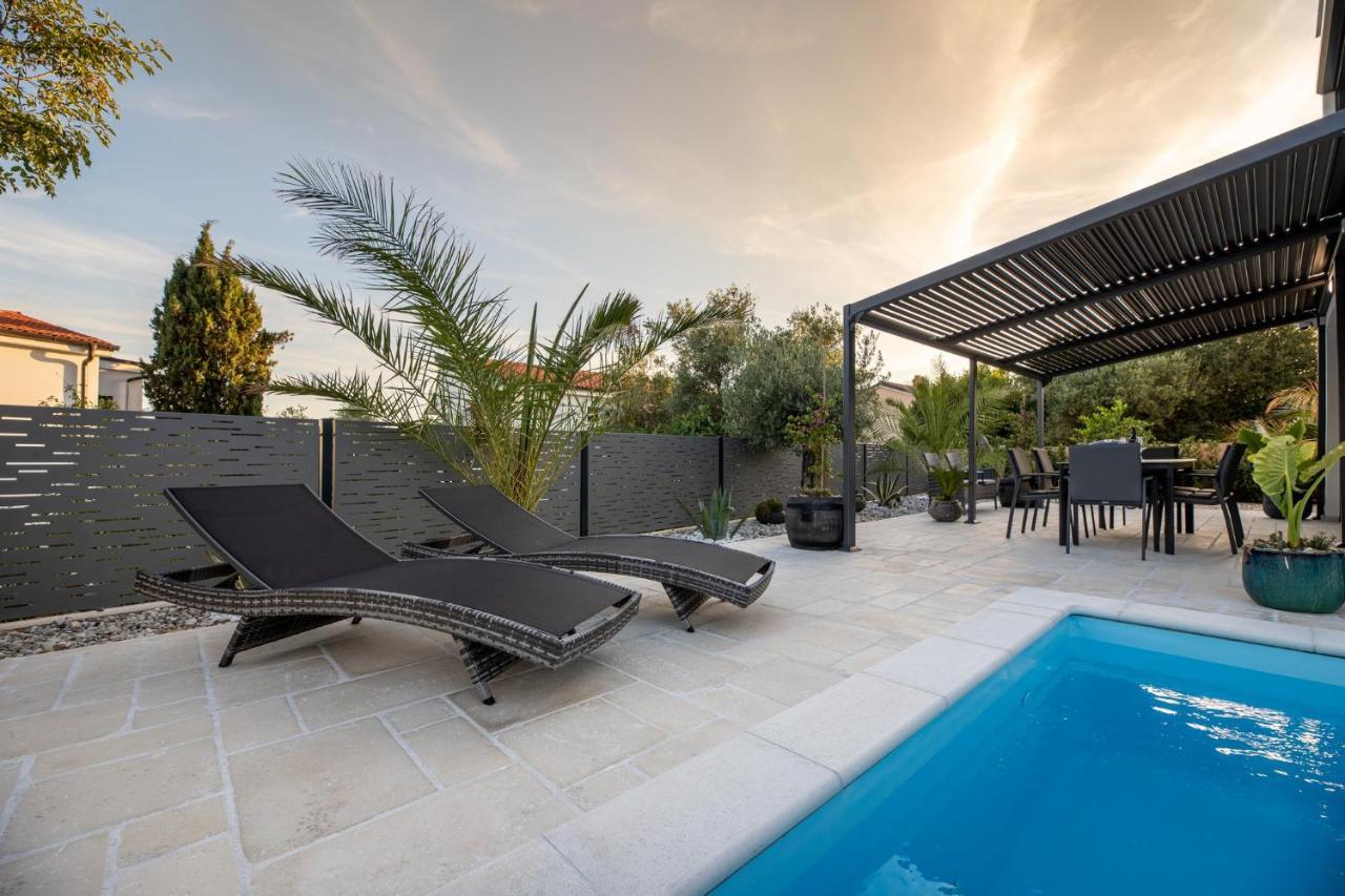 Luxury Villa Adria Apartments 克尔克 外观 照片