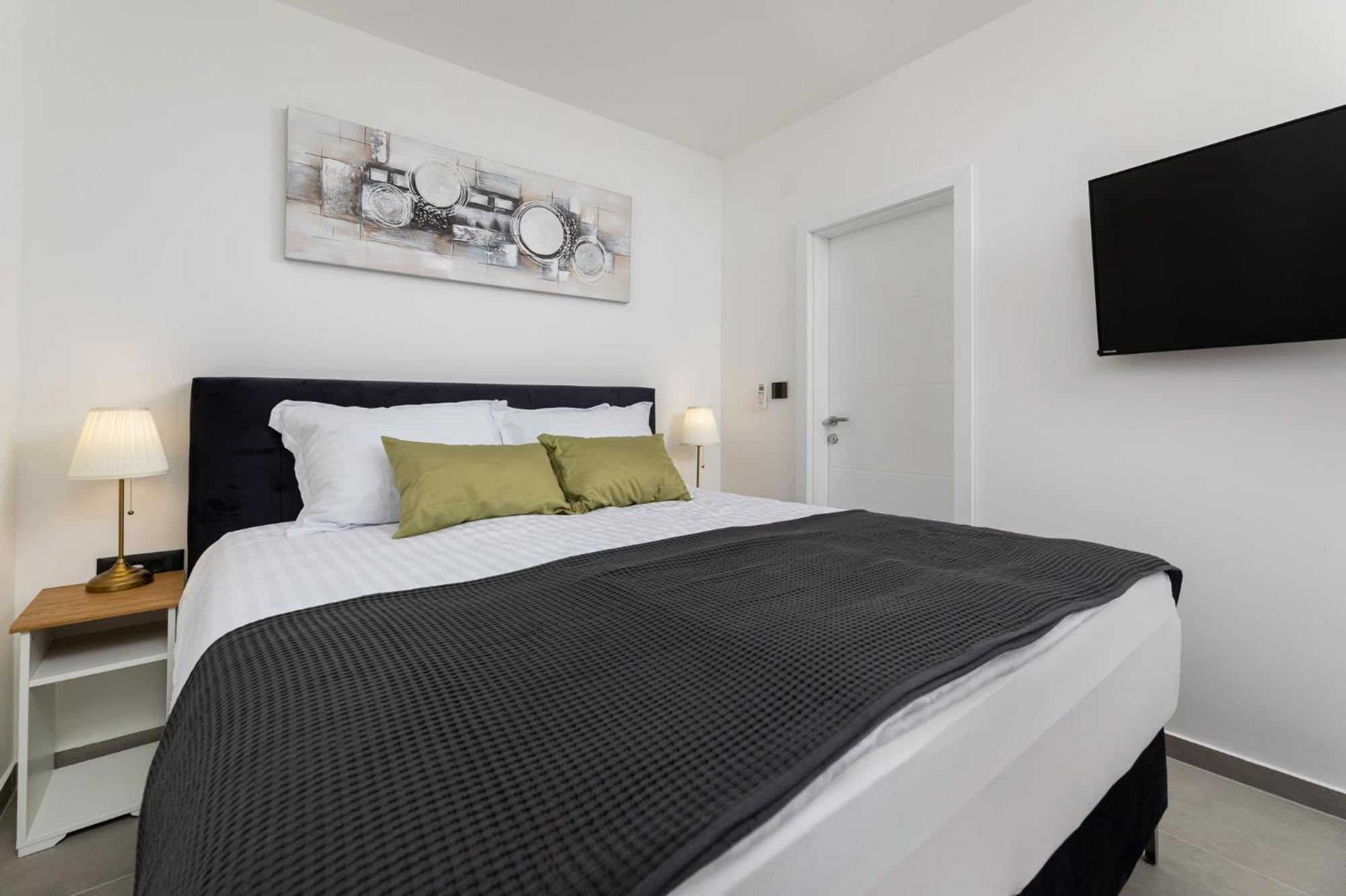 Luxury Villa Adria Apartments 克尔克 外观 照片