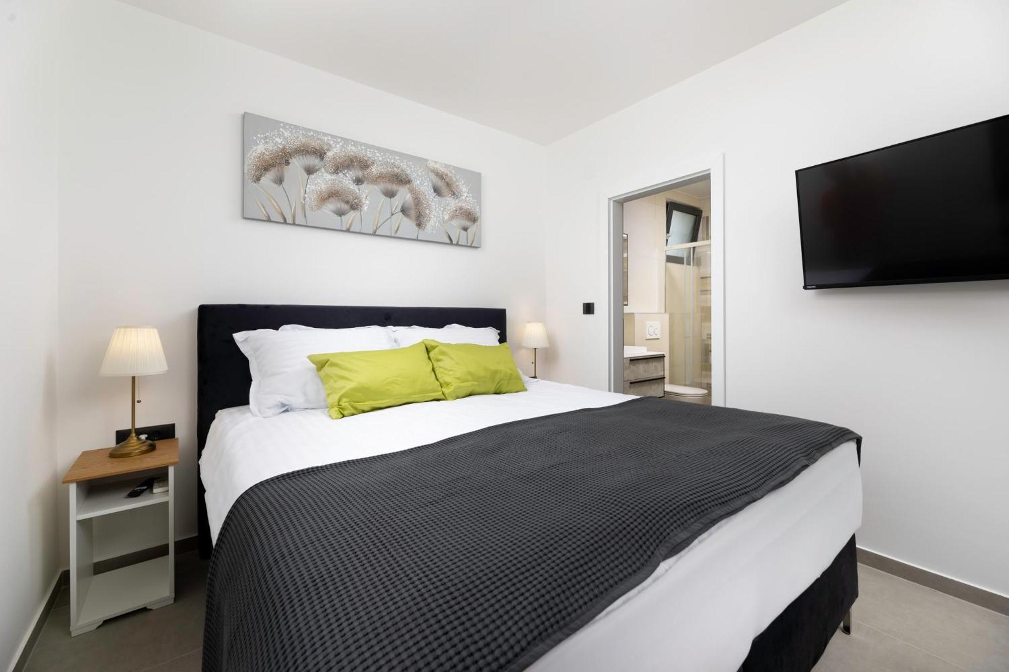 Luxury Villa Adria Apartments 克尔克 外观 照片