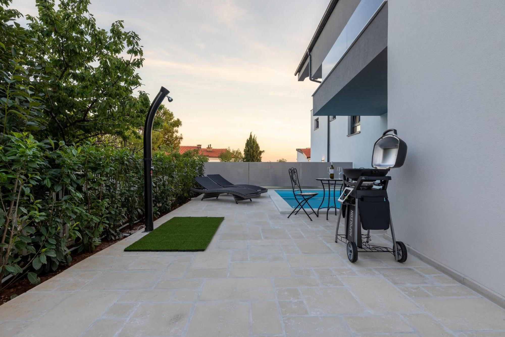 Luxury Villa Adria Apartments 克尔克 外观 照片