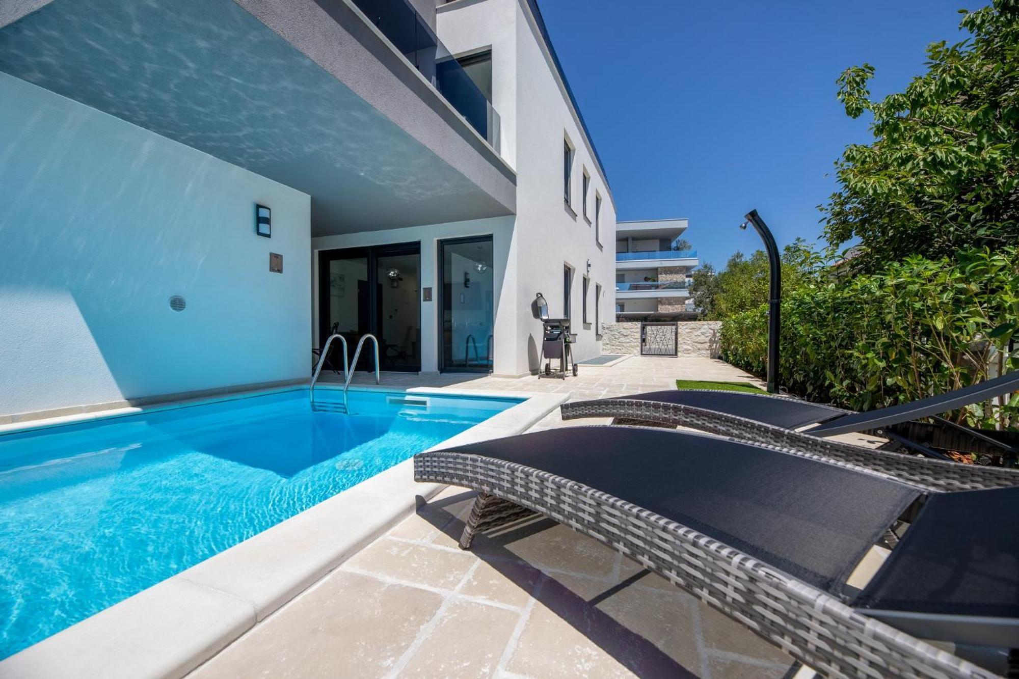 Luxury Villa Adria Apartments 克尔克 外观 照片