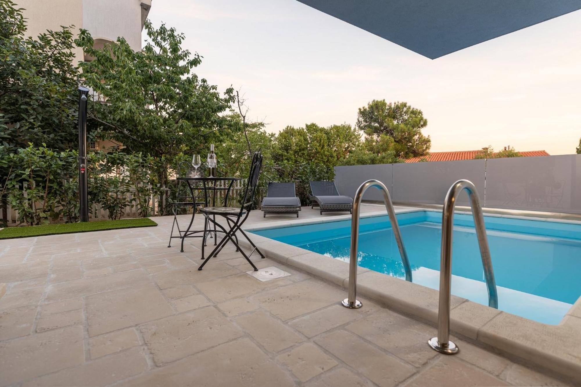 Luxury Villa Adria Apartments 克尔克 外观 照片